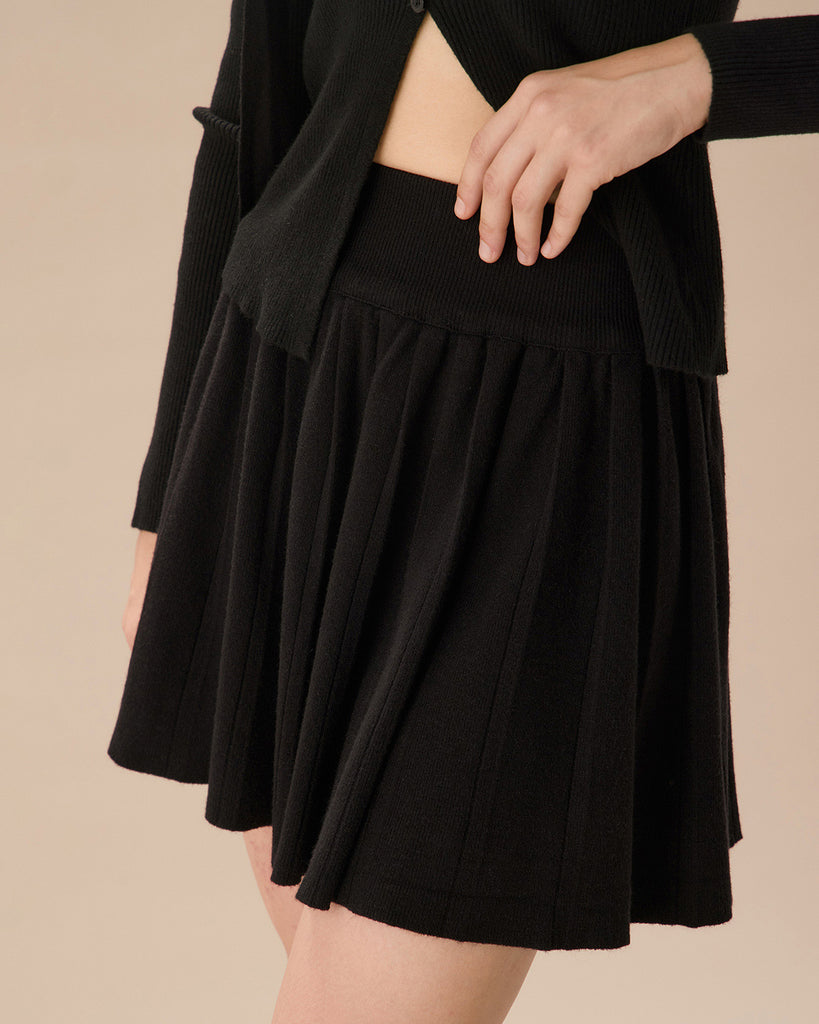 Women's Black Knit Pleated A-line Mini Skirt