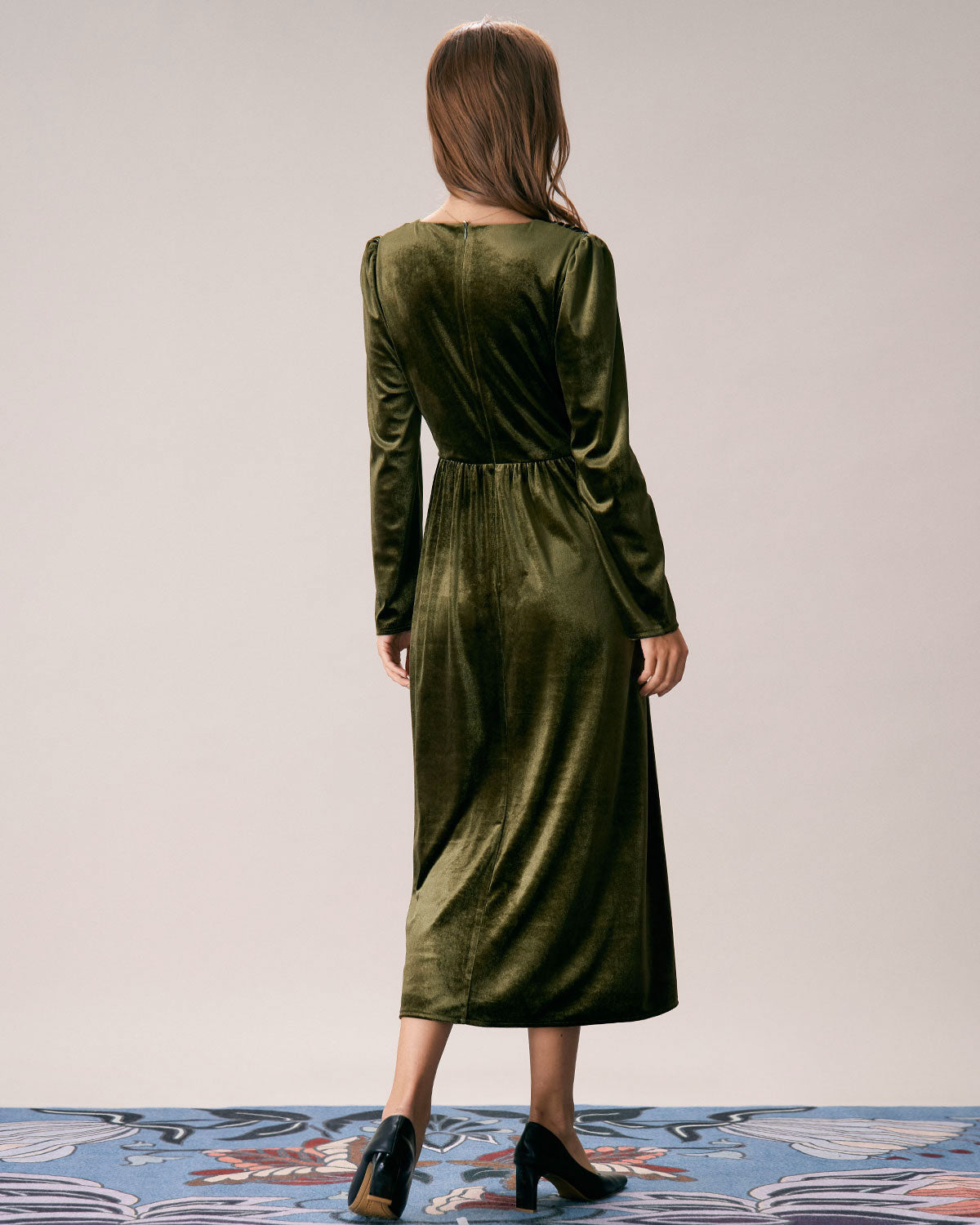 The Green V Neck Velvet Ruched Midi Dress & Reviews - Green - Dresses