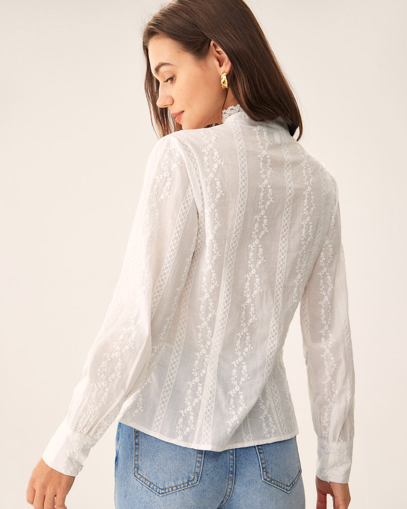 White Embroidery Round Neck Shirt